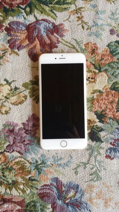 Лот: 7878127. Фото: 1. iPhone 6 plus 16gb gold. Смартфоны