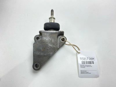 Лот: 24774690. Фото: 1. Кронштейн опоры двигателя Nissan... Двигатель и элементы двигателя