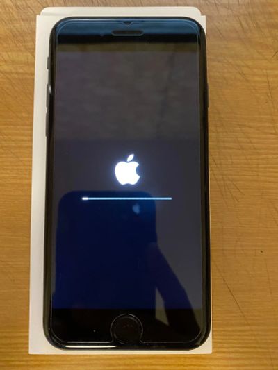 Лот: 17594015. Фото: 1. Apple iPhone 8 64GB Space Gray. Смартфоны