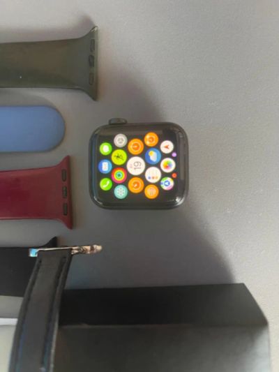 Лот: 21588312. Фото: 1. Apple Watch SE 40mm Nike. Смарт-часы, фитнес-браслеты, аксессуары