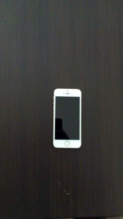 Лот: 6599253. Фото: 1. Продам iPhone 5s gold 16Gb. Смартфоны