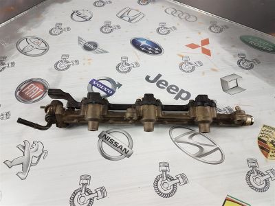 Лот: 23592319. Фото: 1. Форсунка Mazda Millenia KF-ZE... Двигатель и элементы двигателя