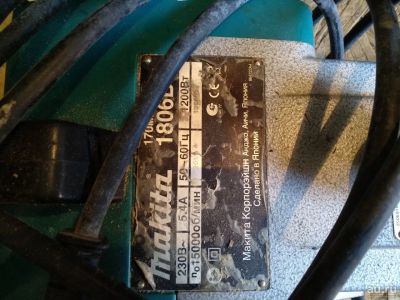 Лот: 17711061. Фото: 1. Рубанок Makita 1806B. Электроинструмент