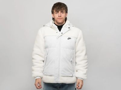 Лот: 24973737. Фото: 1. Куртка Nike. Верхняя одежда