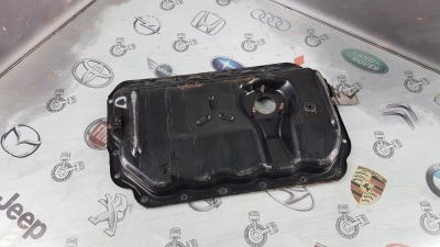 Лот: 23588126. Фото: 1. Поддон Audi A6 BDW 06E103604F. Двигатель и элементы двигателя