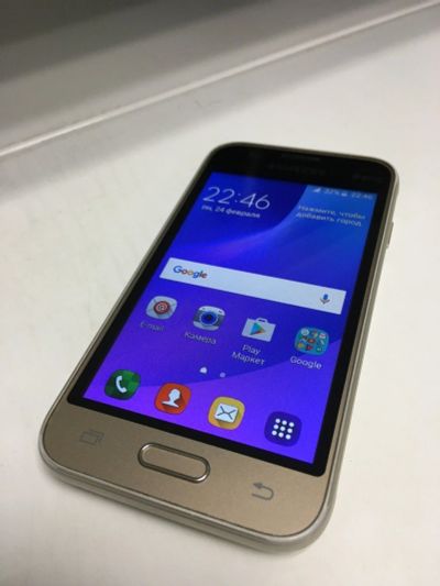 Лот: 15564500. Фото: 1. Смартфон Samsung Galaxy J1 Mini. Смартфоны