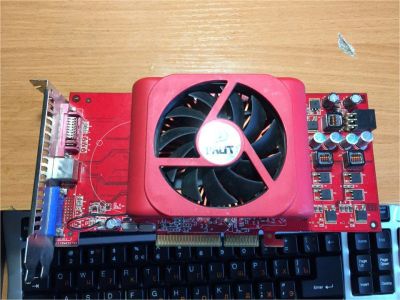 Лот: 10905670. Фото: 1. AGP ATI Radeon X1950GT 512Mb. Видеокарты