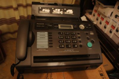Лот: 3555641. Фото: 1. Лазерный факс panasonic kx-flc413ru... Факсы, автоответчики