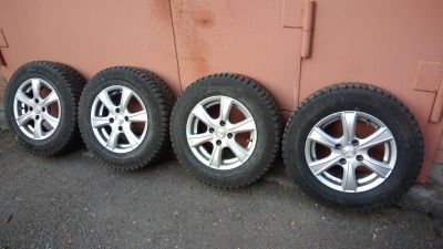 Лот: 16513229. Фото: 1. Зимние колёса Dunlop 175/70 R13... Шины на дисках