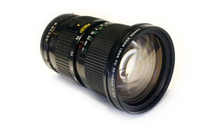 Лот: 15103767. Фото: 1. Canon Zооm Lens FD 35-105mm f3... Объективы