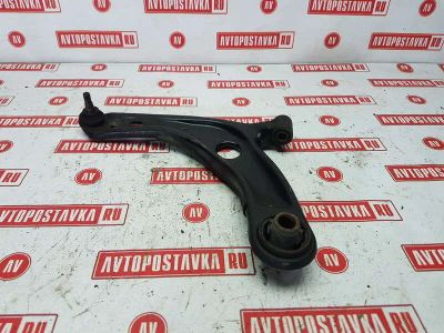 Лот: 20899078. Фото: 1. Рычаг подвески нижний Toyota Vitz... Ходовая, подвеска, рулевое управление