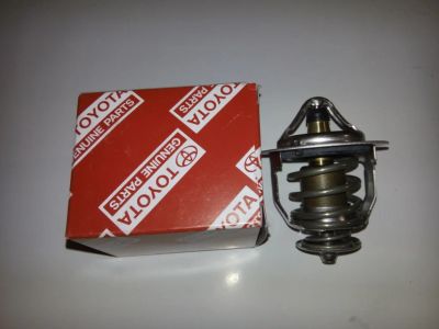 Лот: 8218799. Фото: 1. Термостат 82оС Toyota Ist, Corolla... Электрооборудование