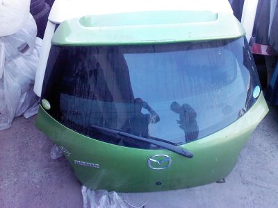 Лот: 4259970. Фото: 1. Дверь задняя багажника mazda Demio... Кузов
