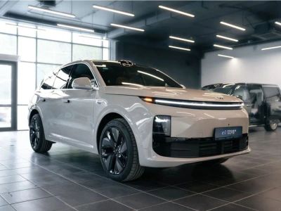 Лот: 25705975. Фото: 1. Внедорожник Li Auto L6 2025. Автомобили