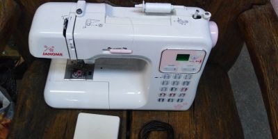 Лот: 15309581. Фото: 1. Швейная машина Janome DC 4030... Швейная, вязальная