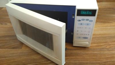 Лот: 10720755. Фото: 1. Микроволновая печь Samsung. Микроволновки, мини-печи
