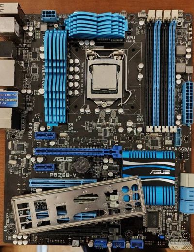 Лот: 24883306. Фото: 1. Материнская плата ASUS LGA1155... Материнские платы