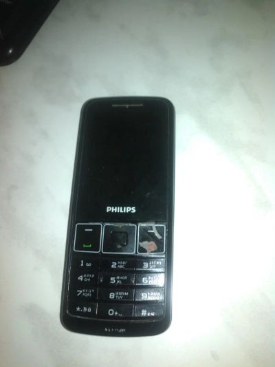 Лот: 6246258. Фото: 1. Philips Xenium X128. Кнопочные мобильные телефоны