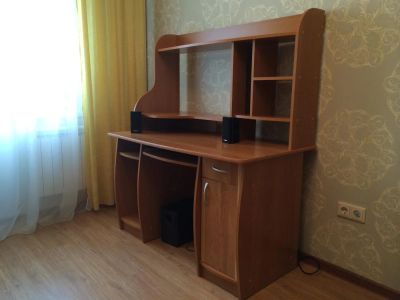 Лот: 4071389. Фото: 1. Компьютерный стол. Столы, стулья, обеденные группы