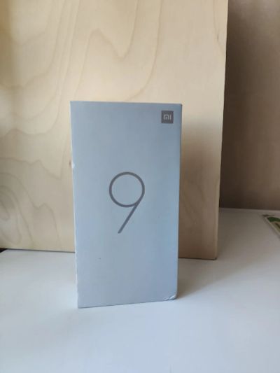 Лот: 18196322. Фото: 1. Xiaomi Mi 9. Смартфоны