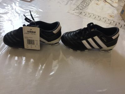 Лот: 16631499. Фото: 1. Бутсы новые, 29 размер, Adidas. Кеды, кроссовки, слипоны
