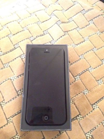 Лот: 6216957. Фото: 1. iPhone 5 16Gb Black. Идеальное... Смартфоны