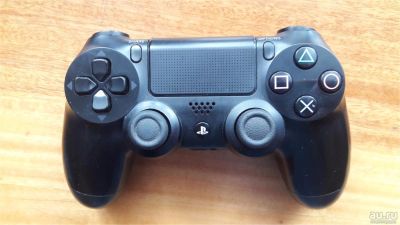 Лот: 8963000. Фото: 1. DualShock 4. Геймпад для PS4. Аксессуары для игровых приставок, консолей, геймпады