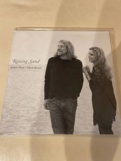Лот: 17336058. Фото: 1. Robert Plant and Alison Krauss... Аудиозаписи