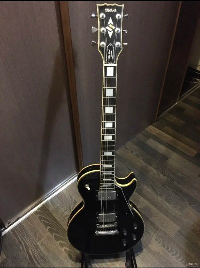 Лот: 16027643. Фото: 1. Электрогитара Yamaha les Paul... Гитары