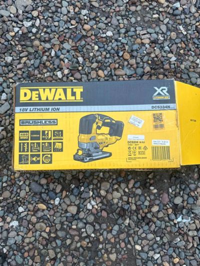 Лот: 25634295. Фото: 1. Лобзик аккумуляторный DeWalt DCS334N... Электроинструмент