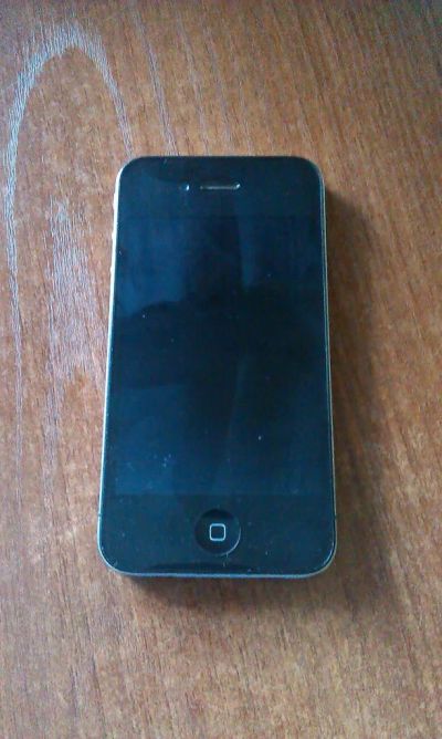 Лот: 5730932. Фото: 1. iPhone 4 8GB. Смартфоны