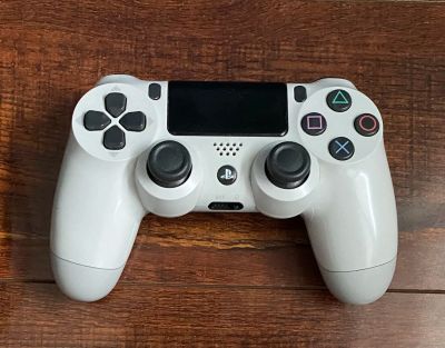 Лот: 18419082. Фото: 1. Оригинал Dualshock 4 v2 ps4. Аксессуары для игровых приставок, консолей, геймпады