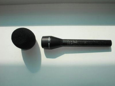 Лот: 5888645. Фото: 1. Репортёрский динамический микрофон... Студийные микрофоны, радиомикрофоны и радиосистемы