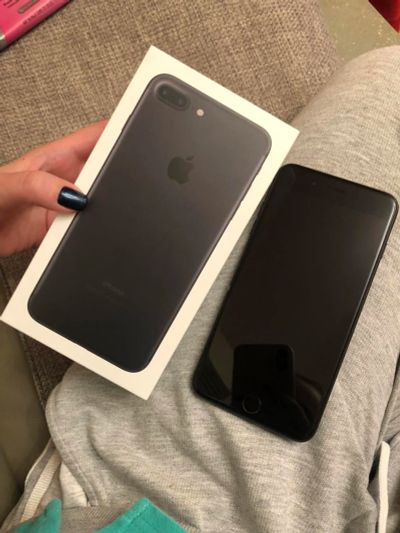 Лот: 10756636. Фото: 1. iPhone 7 Plus 128G black. Смартфоны