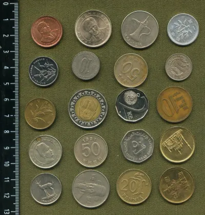 Лот: 20664209. Фото: 1. иностранные монеты лотом 20 штук... Наборы монет