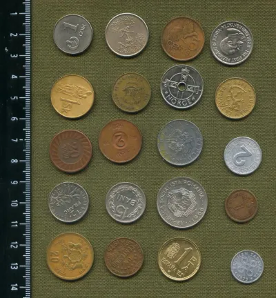Лот: 20664185. Фото: 1. иностранные монеты лотом 20 штук... Наборы монет