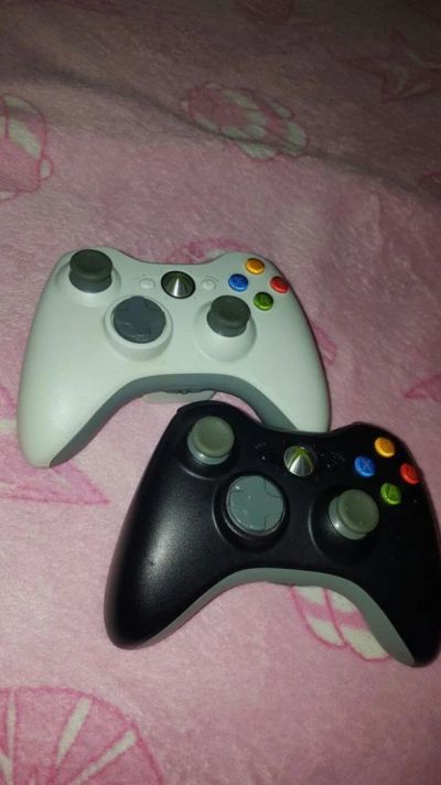 Лот: 9257769. Фото: 1. геймпад xbox 360 белый оригинал... Игровые приставки, консоли