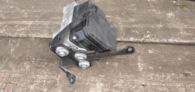 Лот: 20730159. Фото: 1. Блок ABS Honda Fit GP5. Электрооборудование