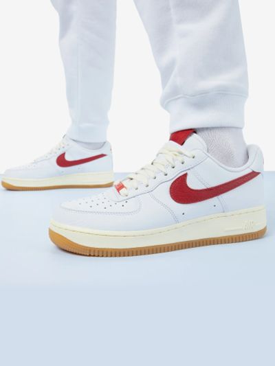 Лот: 25369092. Фото: 1. Кеды женские Nike Air Force 1... Кеды, кроссовки, слипоны