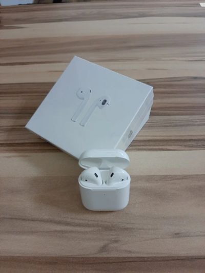 Лот: 16923876. Фото: 1. AirPods 2. Наушники, гарнитуры