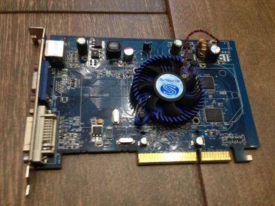 Лот: 8648381. Фото: 1. видео карта AGP Radeon HD2400... Видеокарты