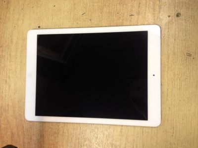 Лот: 6199267. Фото: 1. Планшет Apple iPad Air 16Gb Wi-Fi... Планшеты
