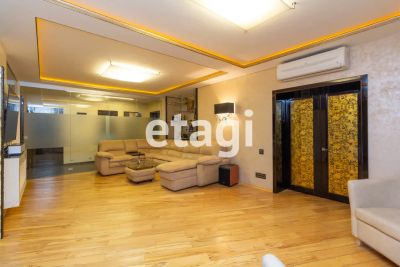Лот: 23603373. Фото: 1. Продам 4-комн. кв. 140.9 кв.м... Квартиры, студии