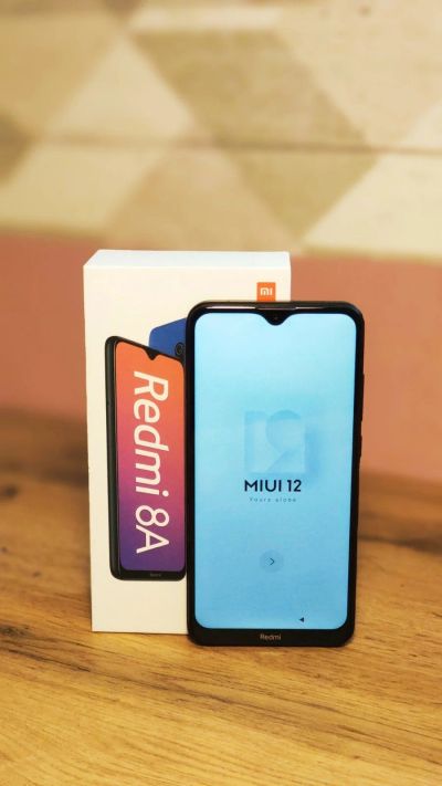 Лот: 18041794. Фото: 1. Xiaomi Redmi 8a 2/32 black. Смартфоны