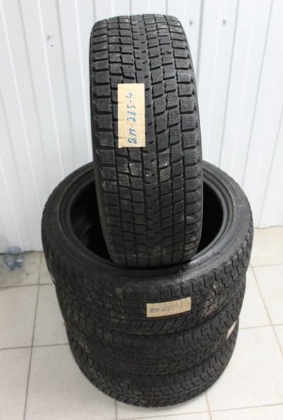 Лот: 4578521. Фото: 1. Зимняя резина 215 45 R17 Bridgestone... Шины