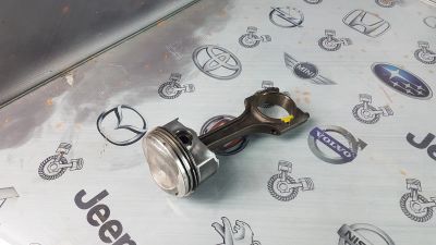 Лот: 24420915. Фото: 1. Поршень с шатуном Audi A5 CDHB... Двигатель и элементы двигателя