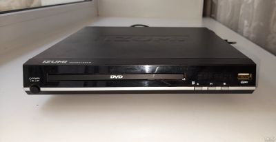 Лот: 16226407. Фото: 1. DVD-плеер Izumi DV20D100KB. DVD, Blu-Ray плееры
