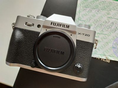 Лот: 14459864. Фото: 1. Беззеркальный Fujifilm X T20 body... Цифровые беззеркальные со сменной оптикой