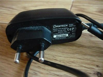 Лот: 987153. Фото: 1. Зарядка для телефона Pantech. Зарядные устройства, блоки питания, адаптеры сетевые для смартфонов