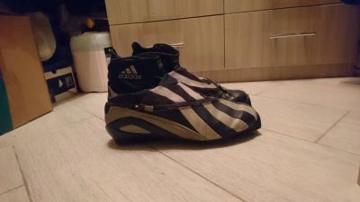 Лот: 12116427. Фото: 1. Ботинки лыжные классические Adidas. Ботинки